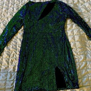 Size 1x sequin dress. Great condition body con fit with great stretch.